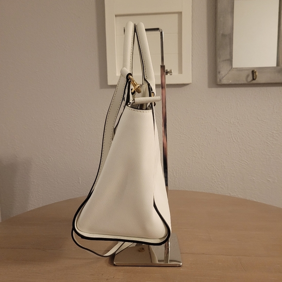 Michael Kors Selma Bag - Picture 3 of 16